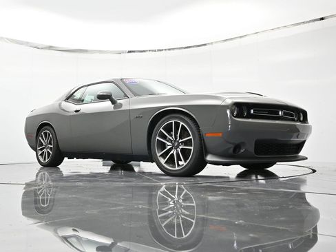 Used 2023 Dodge Challenger R/T image 40