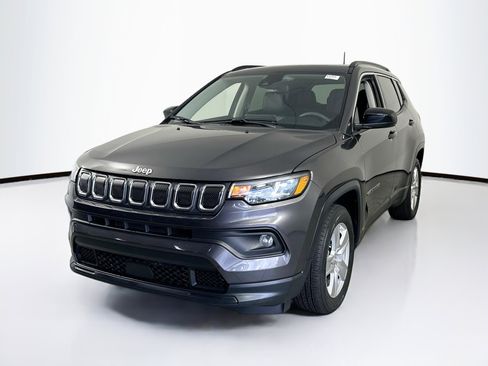Used 2022 Jeep Compass Latitude w/ Sun and Sound Group image 1