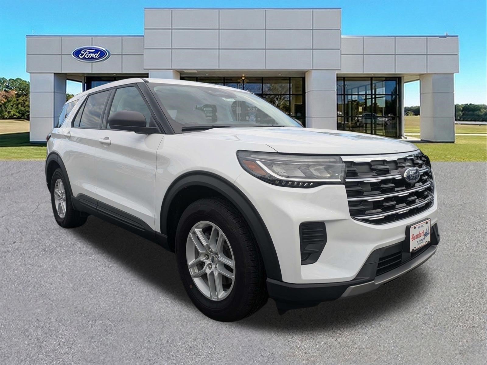 Certified 2026 Ford Explorer Active RWD image 2