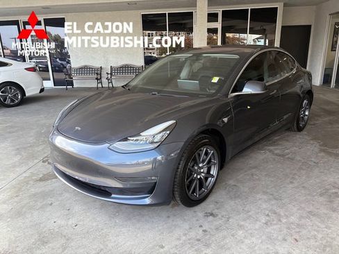 Used 2018 Tesla Model 3 Long Range RWD image 8