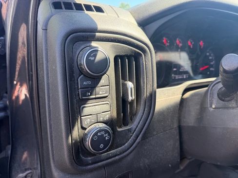 Used 2019 Chevrolet Silverado 1500 Custom w/ Custom Value Package AWD/4WD image 14