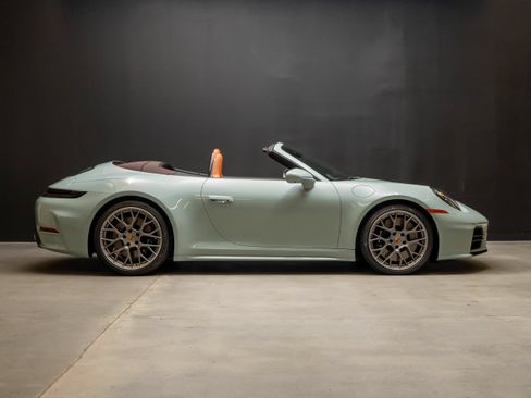 Used 2026 Porsche 911 Carrera 4S AWD/4WD image 9