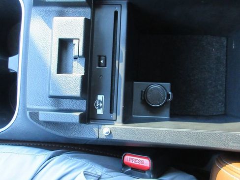 Used 2021 Subaru Outback Touring w/ Popular Package #2 image 30