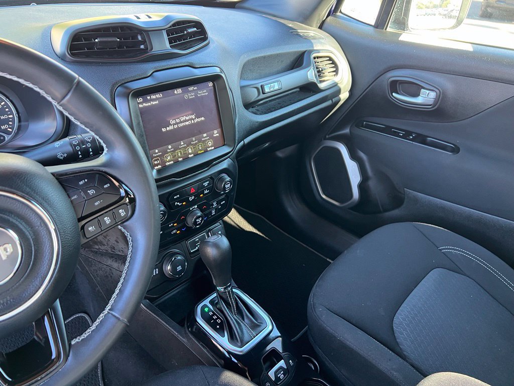 Used 2021 Jeep Renegade Latitude w/ Luxury Group II AWD/4WD image 31