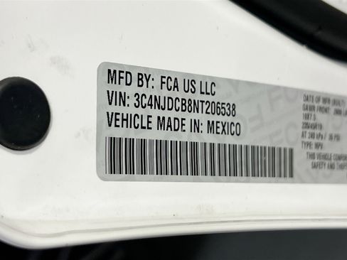 Used 2022 Jeep Compass High Altitude AWD/4WD image 31