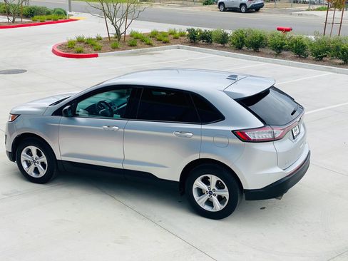 Used 2016 Ford Edge SE image 4