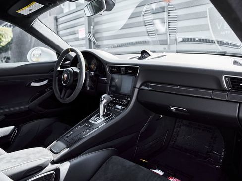 Used 2019 Porsche 911 GT3 RS RWD image 37