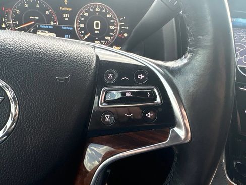 Used 2015 Cadillac Escalade Luxury AWD/4WD image 17