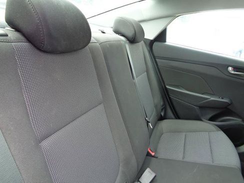 Used 2022 Hyundai Accent SEL FWD image 11