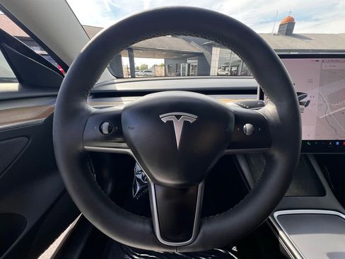 Used 2021 Tesla Model 3 Standard Range Plus image 31