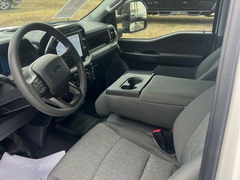 Used 2024 Ford F150 XL image 11