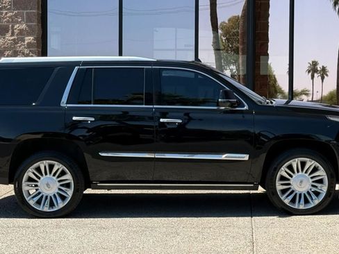 Used 2016 Cadillac Escalade Platinum AWD/4WD image 14