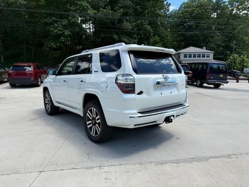 Used 2023 Toyota 4Runner Limited AWD/4WD image 7