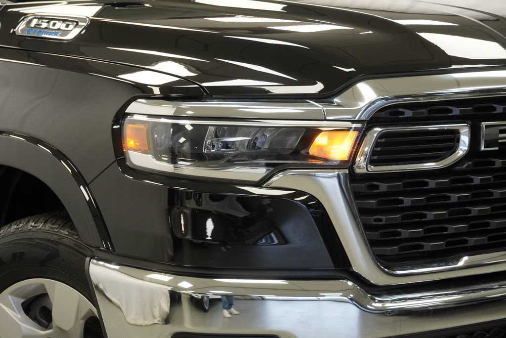 New 2026 RAM 1500 Big Horn AWD/4WD image 5