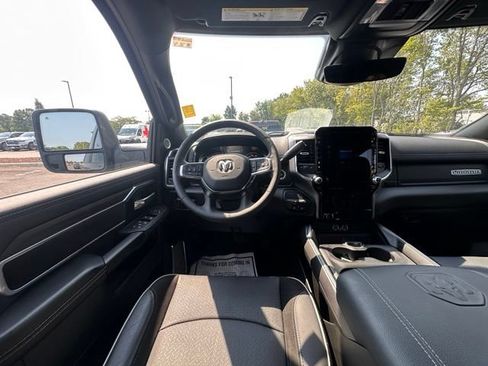 Used 2025 RAM 2500 Laramie AWD/4WD image 18
