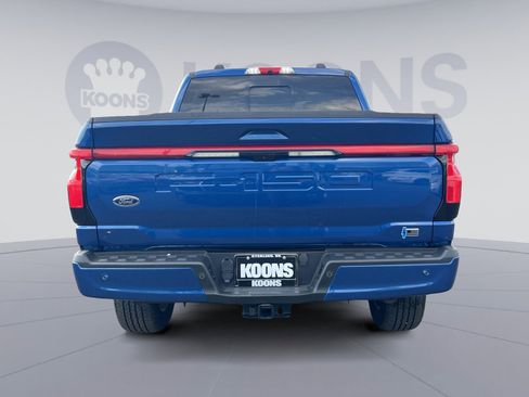 Used 2022 Ford F150 Lightning Lariat image 5