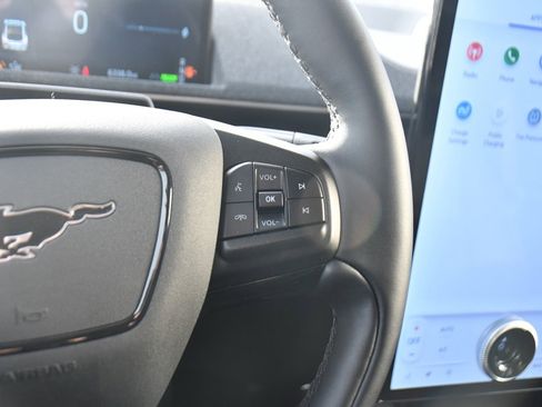 Used 2025 Ford Mustang Mach-E Premium image 33