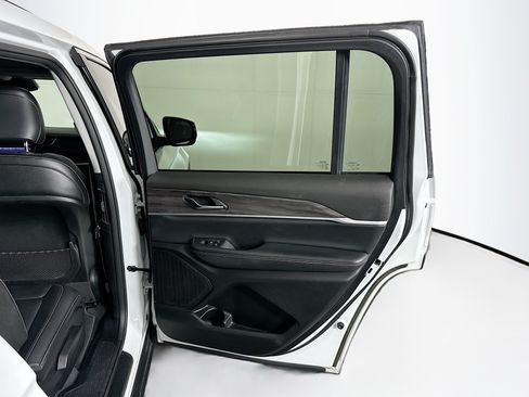 Used 2023 Jeep Grand Cherokee L Limited RWD image 32