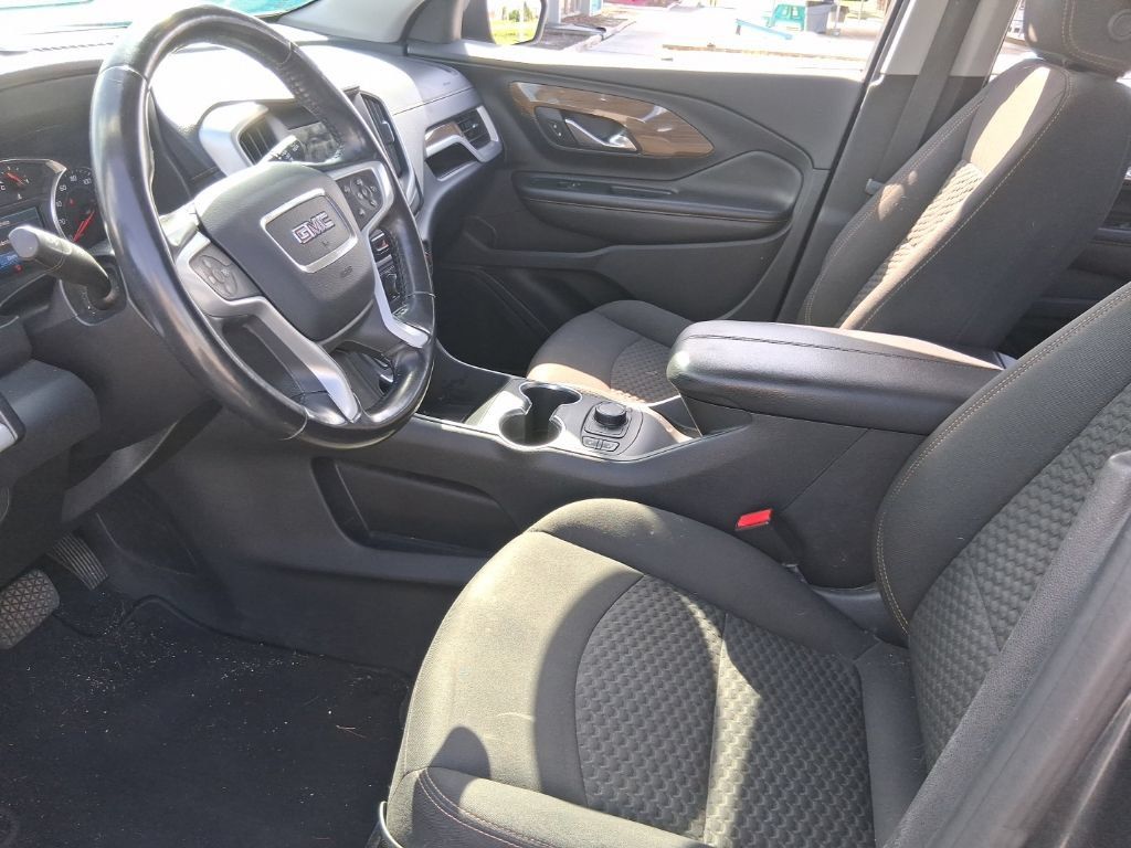 Used 2019 GMC Terrain SLE w/ Driver Convenience Package AWD/4WD image 9