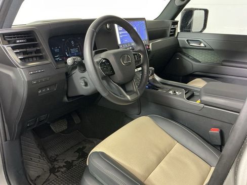 Used 2024 Lexus GX 550 AWD/4WD image 21