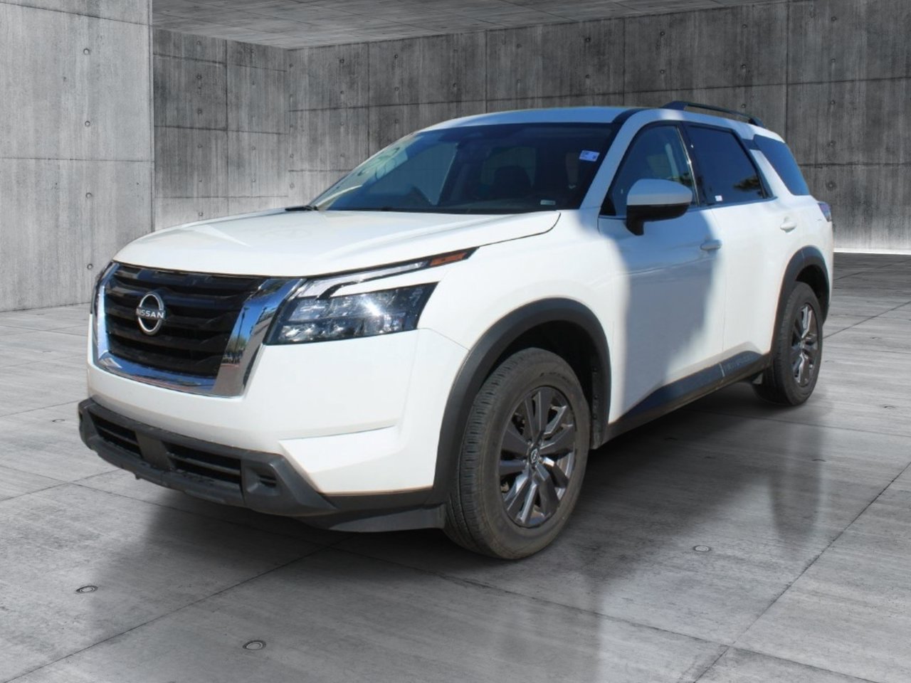 Used 2024 Nissan Pathfinder SV FWD image 12