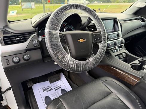 Used 2018 Chevrolet Suburban LT AWD/4WD image 5