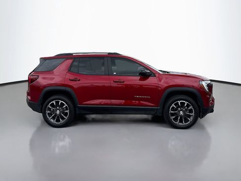 Used 2026 GMC Terrain Elevation w/ Elevation Premium Package FWD image 8