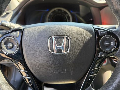 Used 2017 Honda Accord Hybrid Sedan image 13