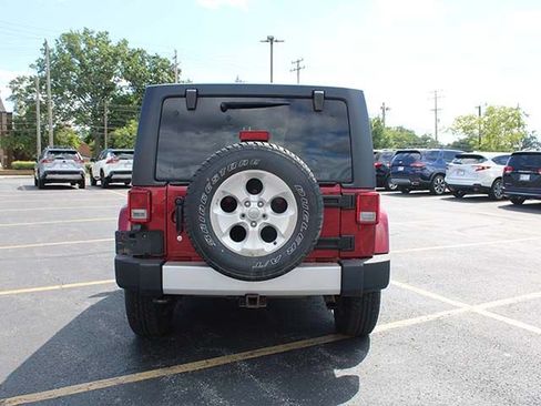 Used 2013 Jeep Wrangler Unlimited Sahara w/ Connectivity Group AWD/4WD image 6