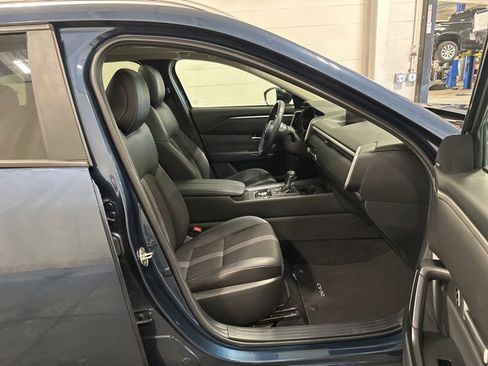 Used 2025 MAZDA CX-50 AWD 2.5 S w/ Premium Package image 11