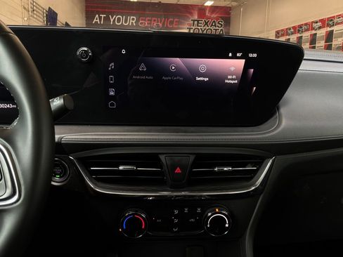 Used 2025 Buick Encore GX Preferred FWD image 24