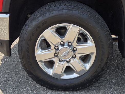 Used 2020 Chevrolet Silverado 3500 LTZ AWD/4WD image 7