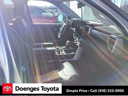 Used 2024 Toyota Tundra Limited image 9