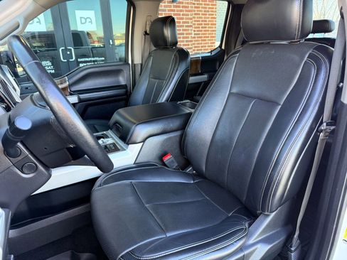 Used 2018 Ford F150 Lariat w/ Equipment Group 502A Luxury image 22