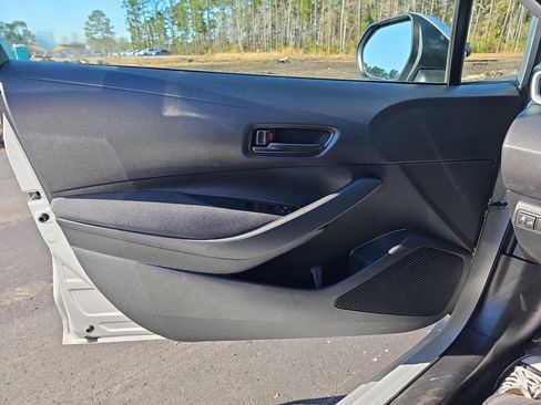 Used 2024 Toyota Corolla LE image 31