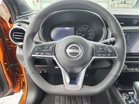 Used 2024 Nissan Kicks SR image 21