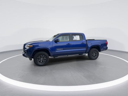 Used 2023 Toyota Tacoma SR image 5
