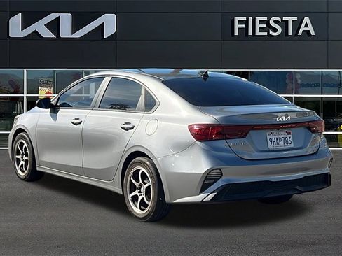 Used 2023 Kia Forte LXS w/ LXS Technology Package image 5