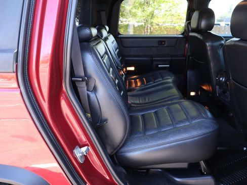 Used 2005 HUMMER H2 SUT w/ Preferred Equipment Group AWD/4WD image 20