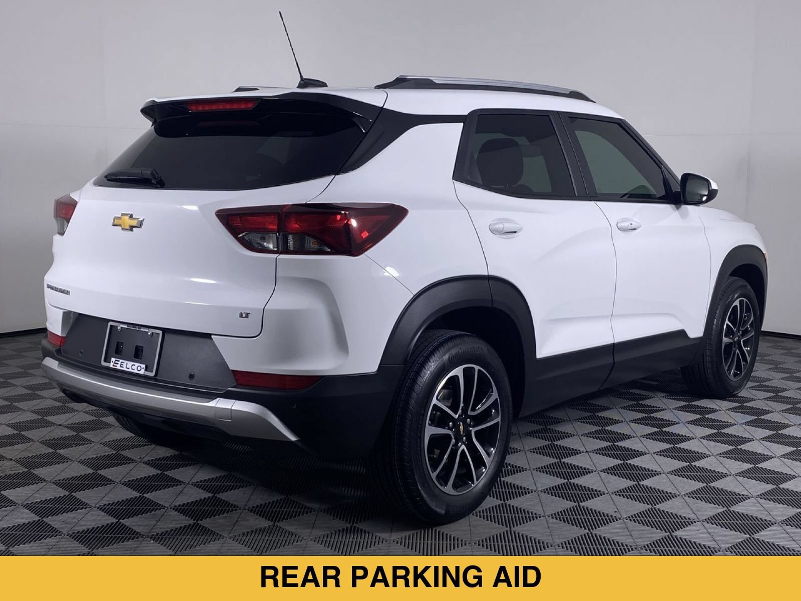 Used 2025 Chevrolet TrailBlazer LT w/ LT Cold Weather Package FWD image 18
