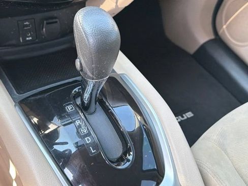 Used 2016 Nissan Rogue S FWD image 24