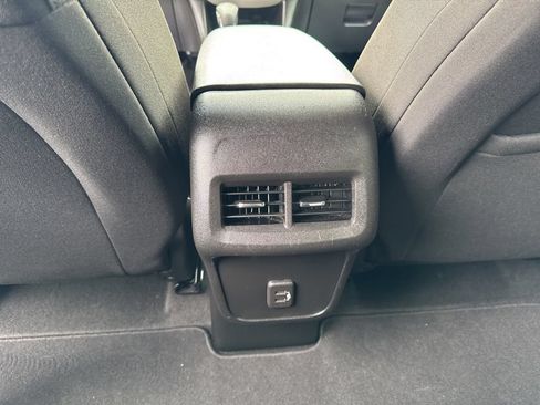 Used 2022 Chevrolet Equinox LT FWD image 31