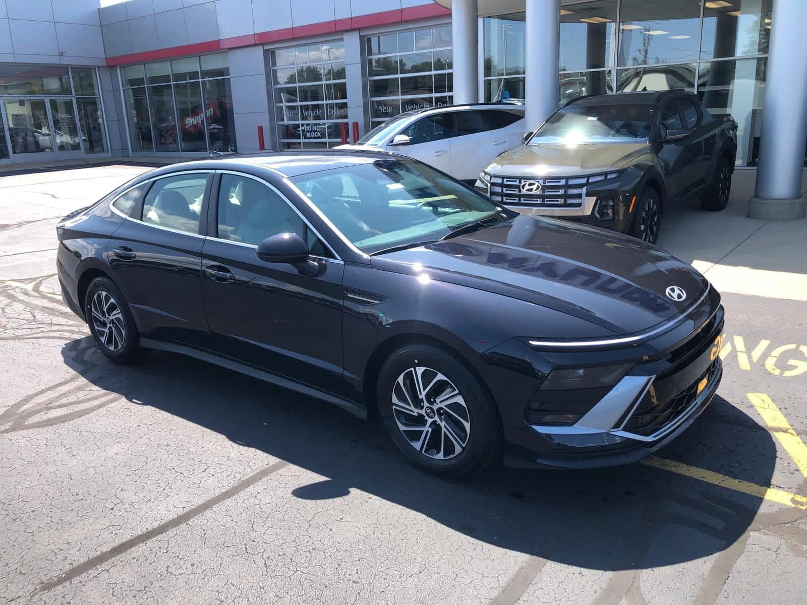 New 2026 Hyundai Sonata Blue FWD image 3