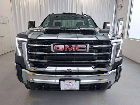 Used 2024 GMC Sierra 2500 SLE w/ SLE Convenience Package AWD/4WD image 3