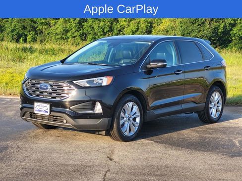 Used 2022 Ford Edge Titanium image 3