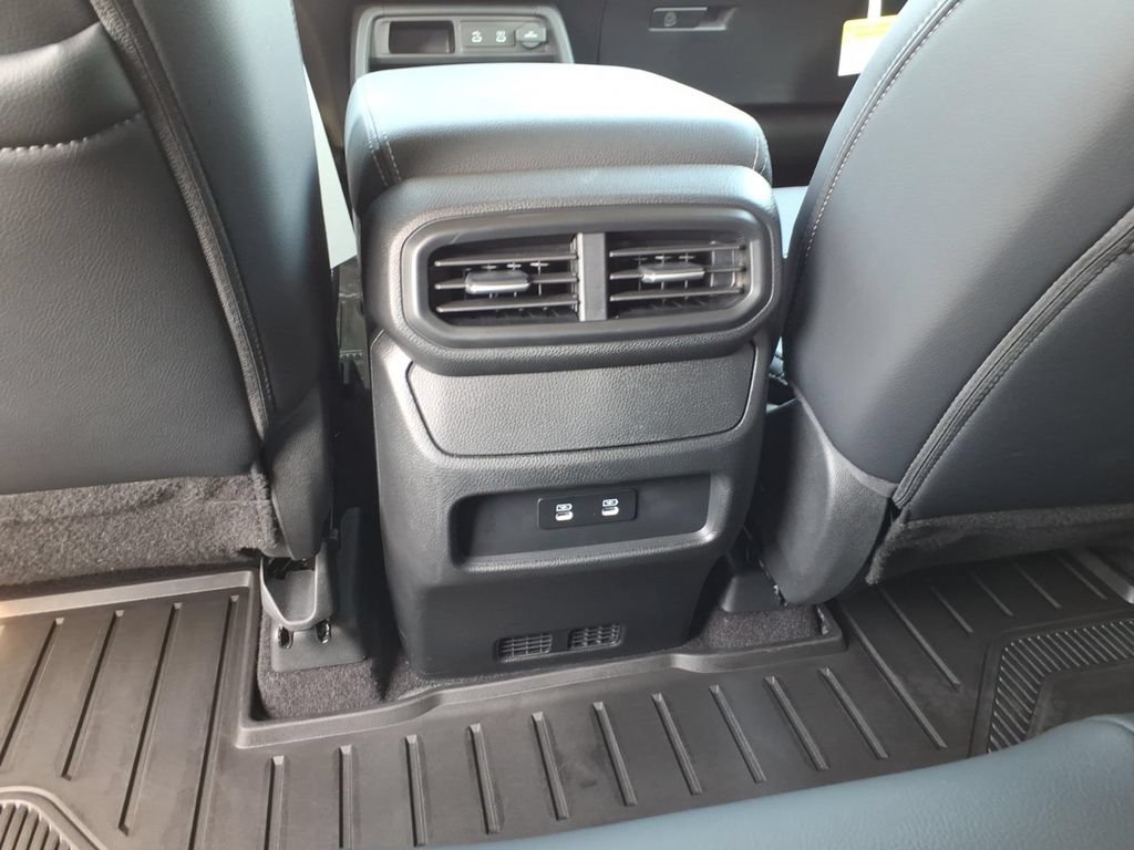 Used 2026 Honda Passport RTL image 9