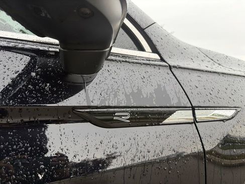 Used 2022 Volkswagen Tiguan SEL R-Line AWD/4WD image 27
