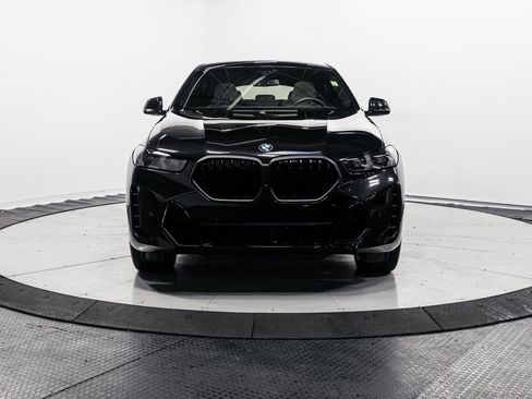 Used 2024 BMW X6 xDrive40i w/ Executive Package image 2
