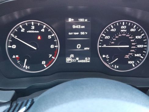 Used 2024 Subaru Crosstrek 2.0i Premium image 16