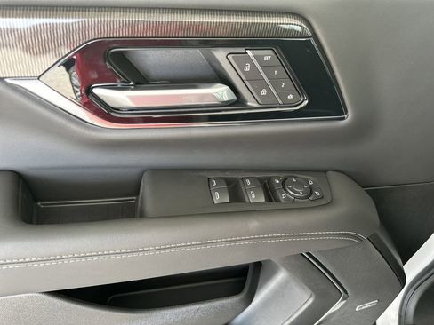 New 2026 GMC Yukon XL Elevation AWD/4WD image 10